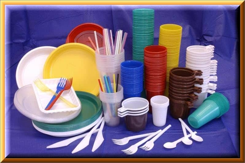 Что важно знать о пластиковой посуде