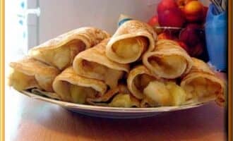 Постные блины с яблоками